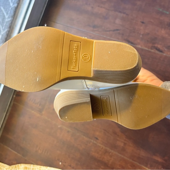 Never worn Tucker + Tate white toddler cowboy boots. Size 10 - Picture 2 of 4